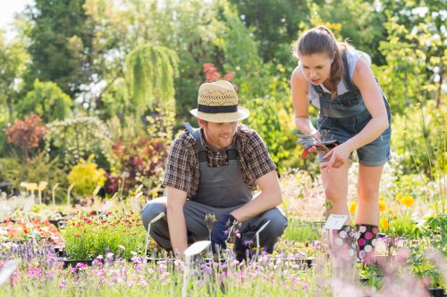 Illustration of a gardener working in Wandsworth garden